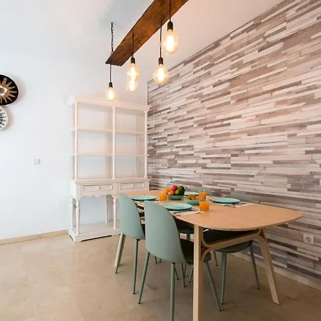 Apartment The 1st Corner Malaga